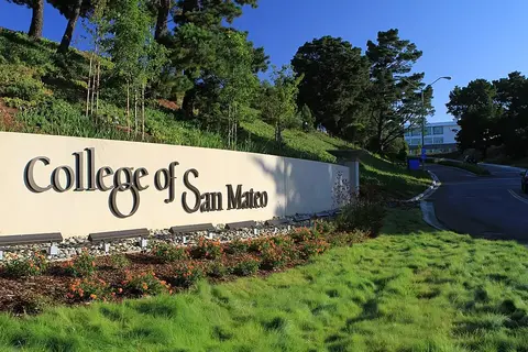 College of San Mateo entrance