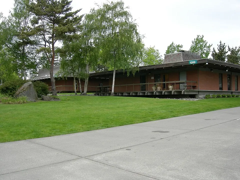 Shoreline College campus buildings in Washington